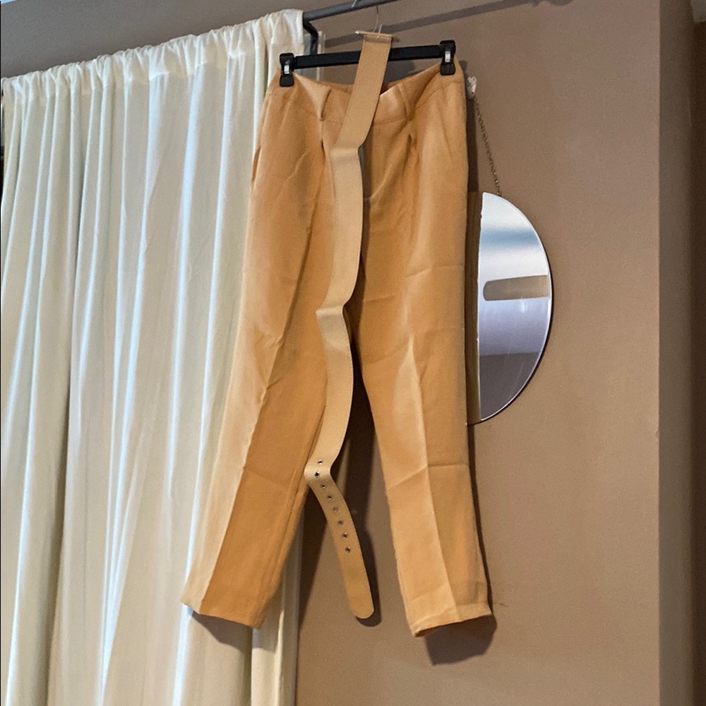 Women’s Work Tan Pants w Belt